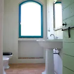 La Malcontenta E Il Lupo Todi