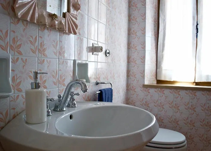 La Malcontenta E Il Lupo Todi