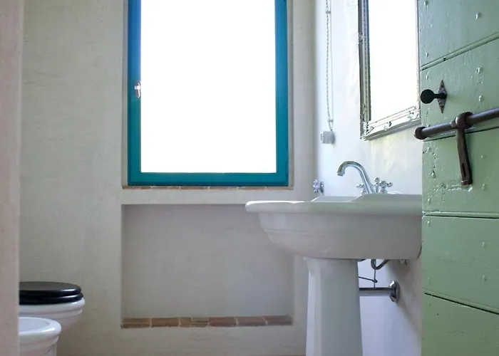 La Malcontenta E Il Lupo Todi